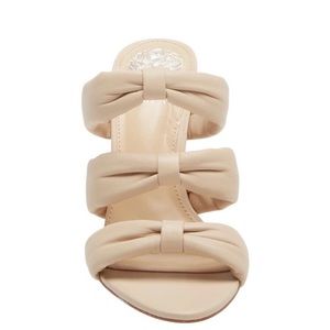 Vince Camuto Thendie Cream heels brand new very cute never worn.